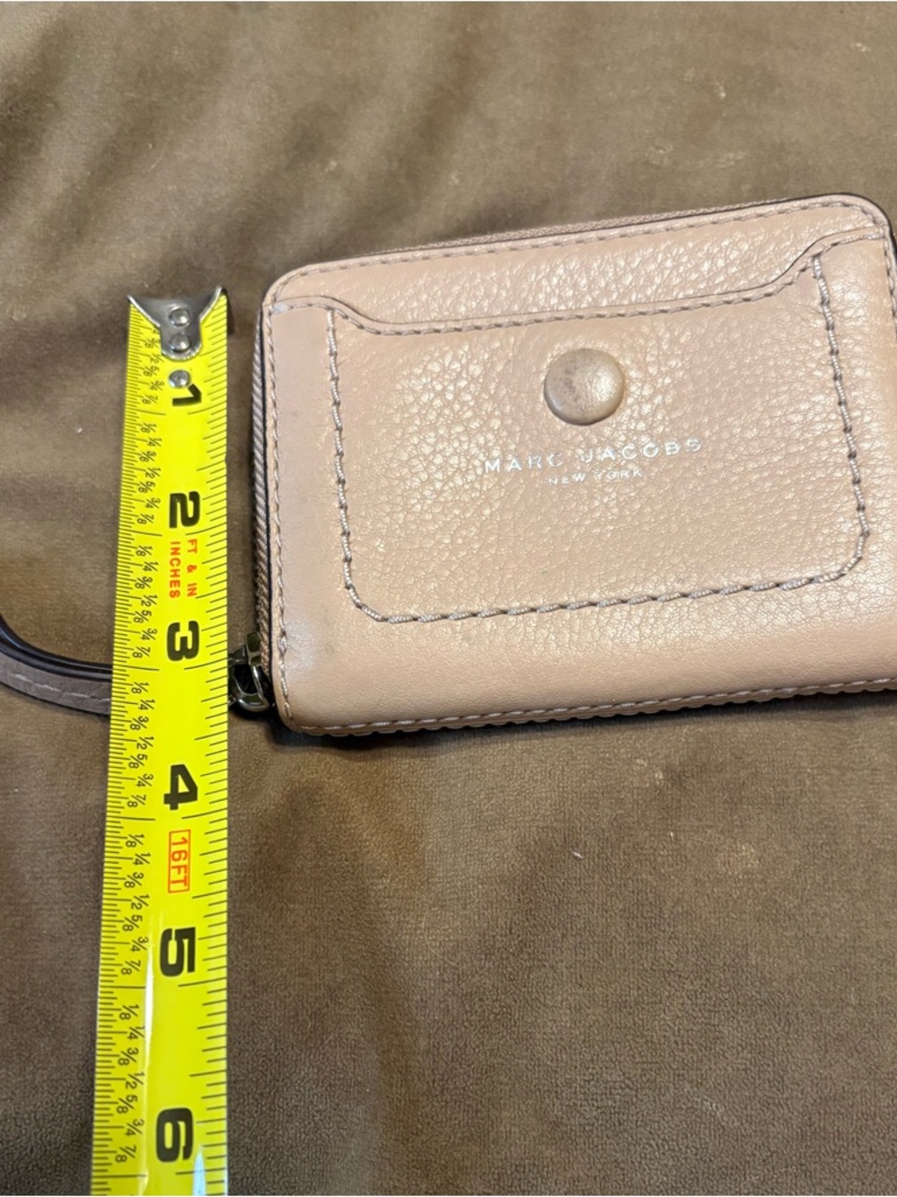 Marc Jacobs Pebbled Leather Small Snap Card Wallet in Taupe - Picture 9 of 9